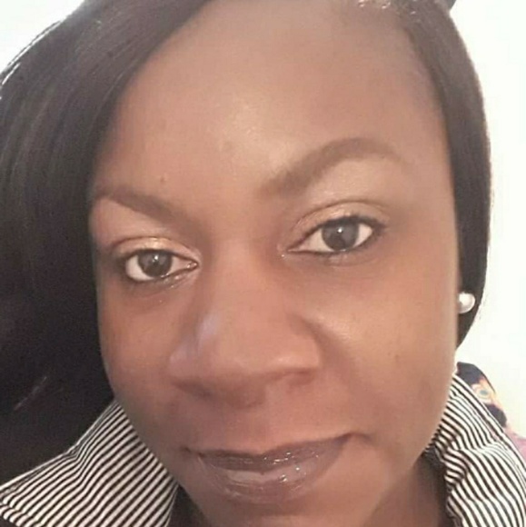 Meet your Posher, Shawna - Picture 1 of 1